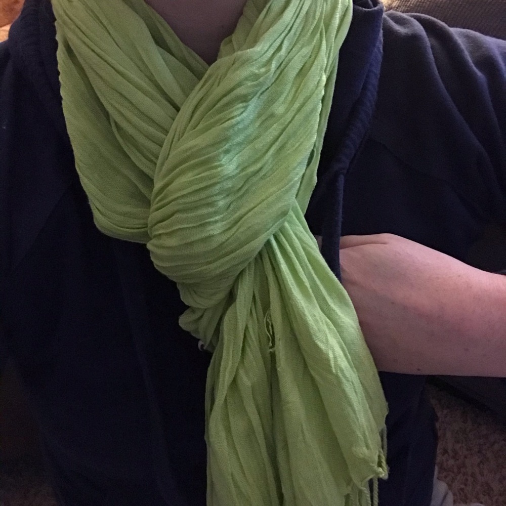 2 scarf bundle - Picture 2 of 4